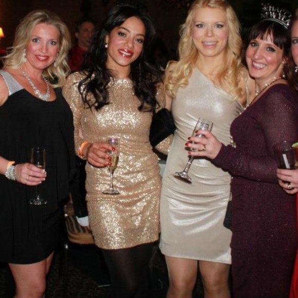 Lucca Couture Long Sleeve Gold Sequin Dress Small - Picture 4 of 6